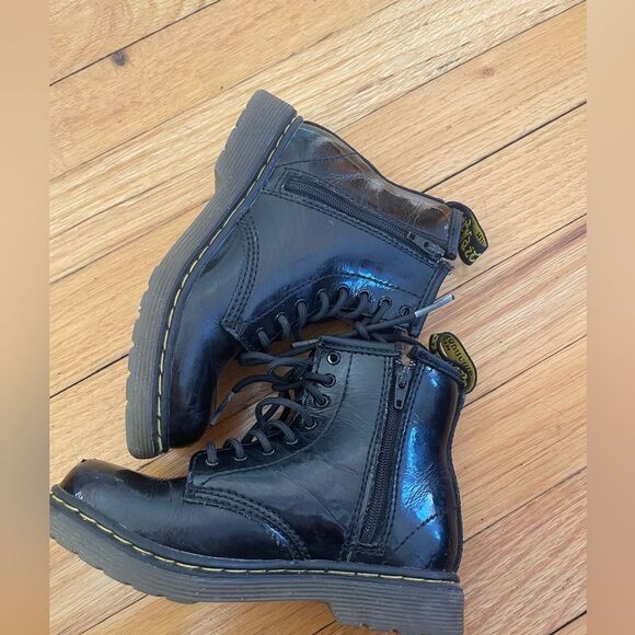 Dr. Marten Shiny Boots size 10 - Picture 5 of 12